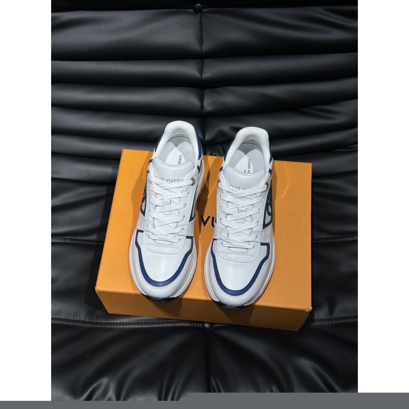 l**is V*t*n sneakers